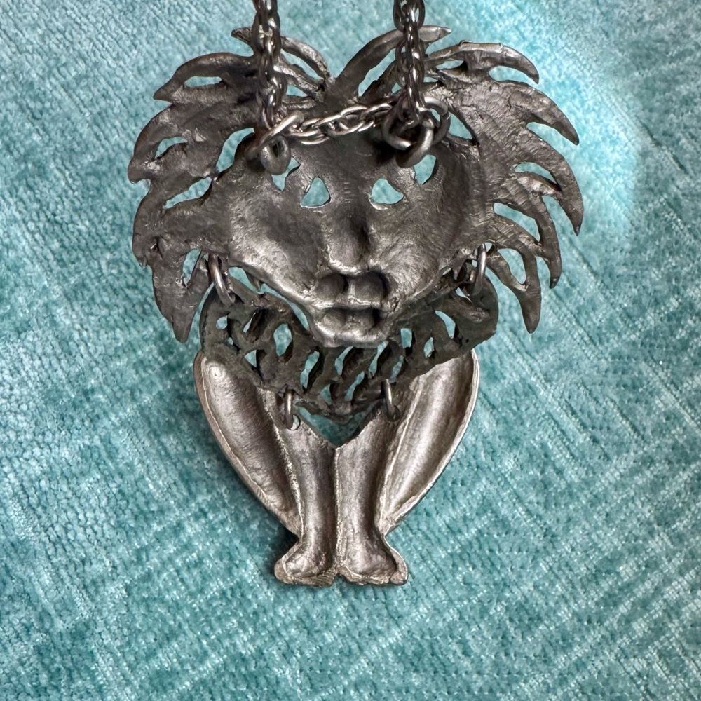 Vintage MCM Articulated Pewter Lion Pendant on Chain - Picture 6 of 10